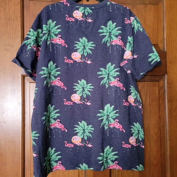 Men's Medium Free Planet T-Shirt - Picture 5 of 5